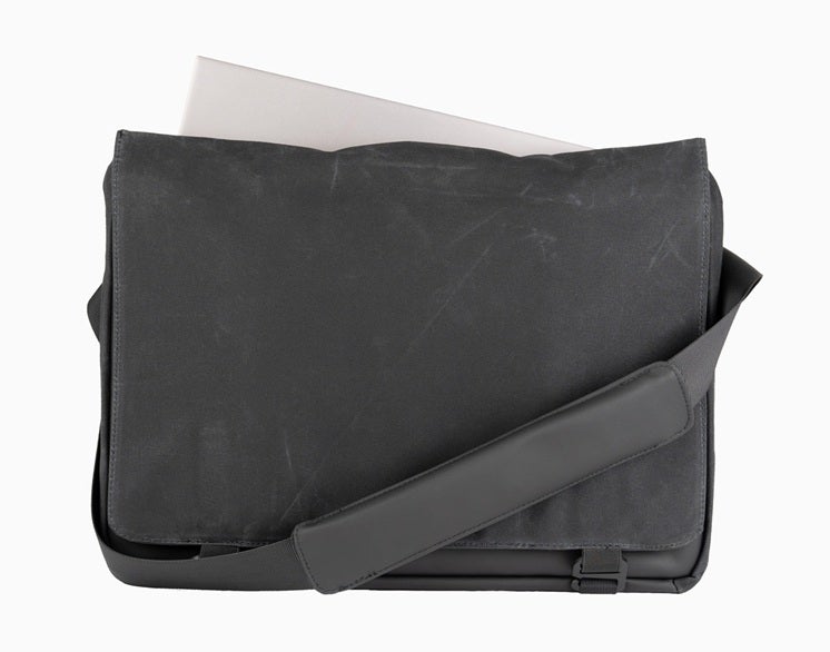 Tietokonelaukku ATRAN Metrol musta AVS. 10l